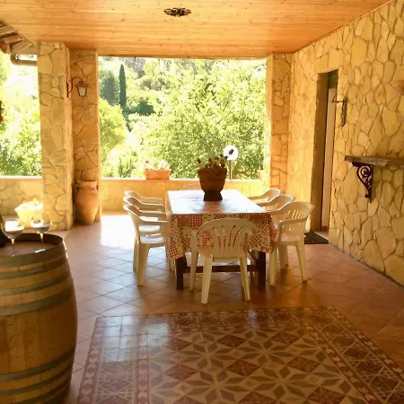 Valdibellahouse *